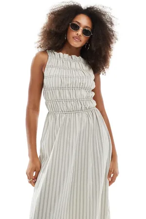 Daisy Street Gingham maxi dress with shirred bodice in beige