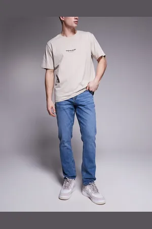 ASOS Straight leg jeans with stretch in wash
