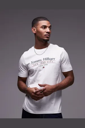 Tommy Hilfiger Center stack linear logo t-shirt in