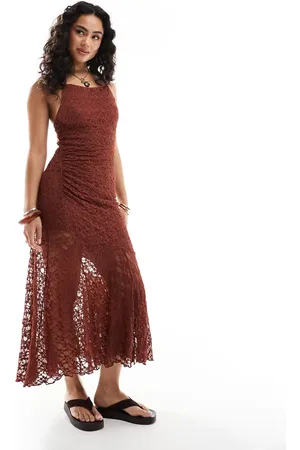 Pull&Bear Asymmetric hem lace maxi dress in burnt