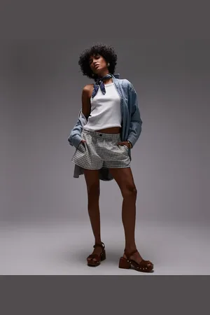 Topshop Pull on crinkle textured boxer short in mono check