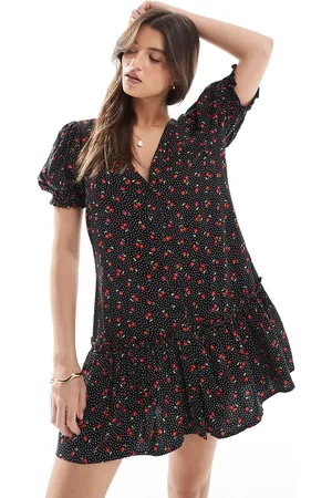 Miss Selfridge Printed spun smock dress in Black Cherry Print