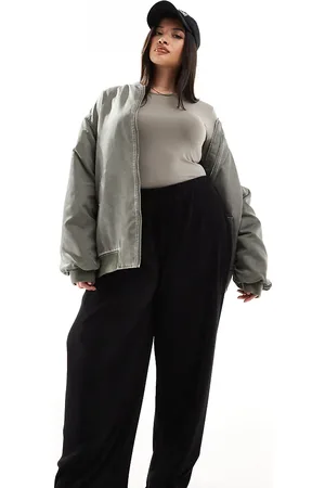 ASOS ASOS DESIGN Curve plisse wide leg pants in