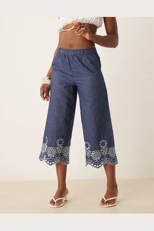 JDY Embroidery detail cropped pants in mid wash