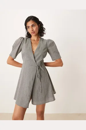 Glamorous Short sleeve wrap mini dress in micro plaid