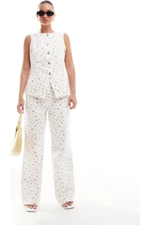 Threadbare Wide leg jeans in with pink ditsy print -set