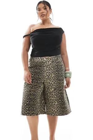Pieces® Pieces Curve longline jorts in leopard print