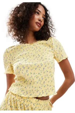 Pieces® Mini plisse baby tee in delicate flower print - part of a set