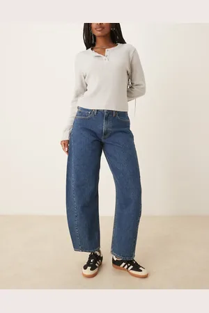 Abercrombie & Fitch Curve love mid rise barrel leg jeans in medium wash