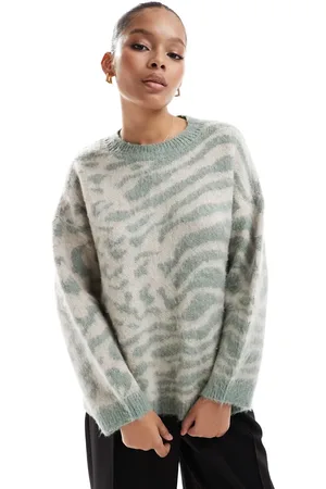 ONLY Round neck leopard print sweater in light and white