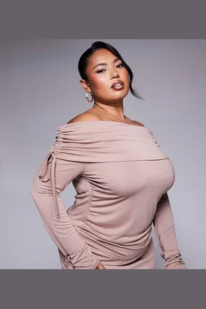 ASOS ASOS DESIGN Curve soft handle off the shoulder ruched long sleeve top in mink