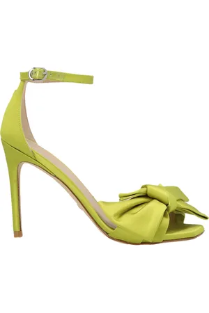 Stuart Weitzman Nude Loveknot