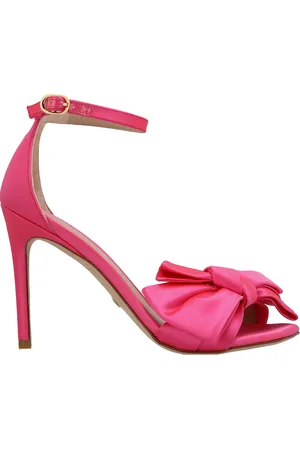 Stuart Weitzman Nudistcurver Loveknot