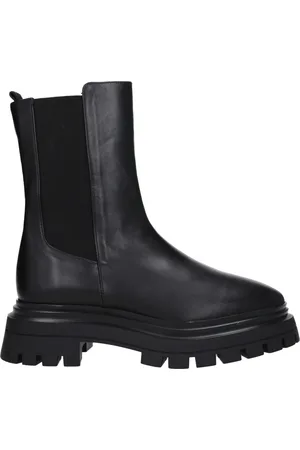 Stuart Weitzman Women