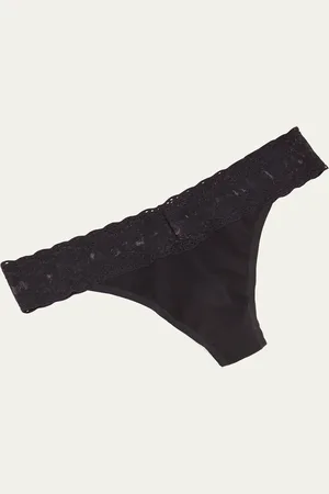 Natori Bliss Perfection Lace-Trimmed Thong (One Size)