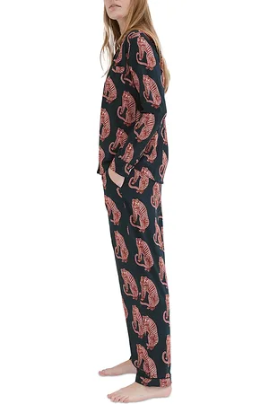 Desmond & Dempsey Tiger Print Pajama Set