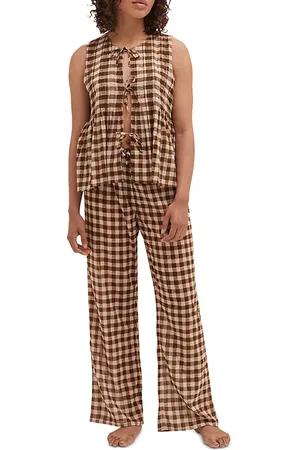 Desmond & Dempsey Pleated Cami Lounge Set
