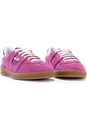 P448 Women