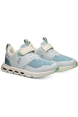On Running Unisex Cloud Play Sneakers