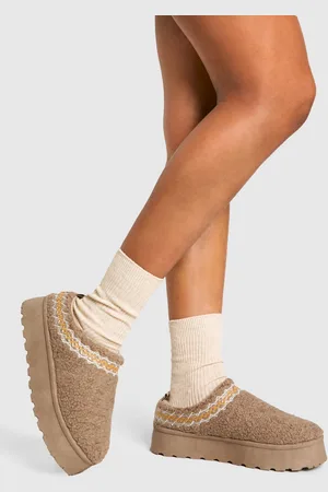 Boohoo Womens Borg Embroidered Detail Cosy Mules - - 5