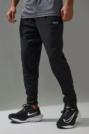 Boohoo Mens Man Active Performance Lightweight Stretch Woven Tapered Sweatpants