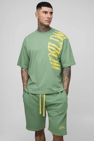 Boohoo Mens Tall Oversized Worldwide Over Seam Print T-Shirt & Short Set