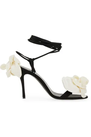 MAGDA BUTRYM Sandal with two flowers