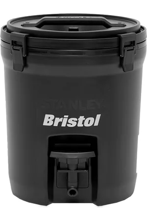 https://images.fashiola.com/product-list/300x450/end/551023319/mens-fc-real-bristol-stanley-water-jug-in-end-clothing.webp