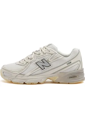 New Balance 740 Sneaker in , Size UK 4