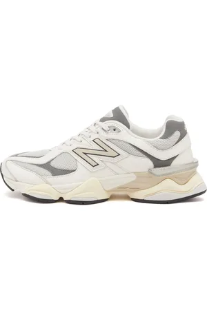 New Balance 9060 Sneaker in , Size UK 10