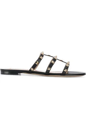 VALENTINO GARAVANI Rockstud flat leather sandals