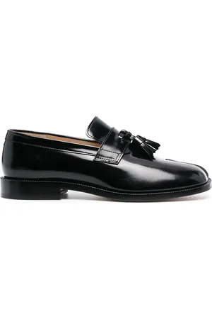 Maison Margiela Tabi tassel-detail leather loafers