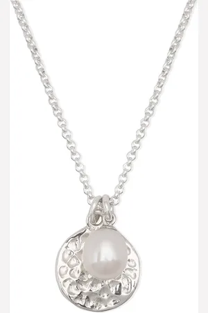 Dower and Hall Hammered disc pearl pendant necklace