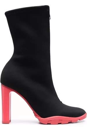 Alexander McQueen Women Ankle Boots - Tread zip-up ankle boots - Black