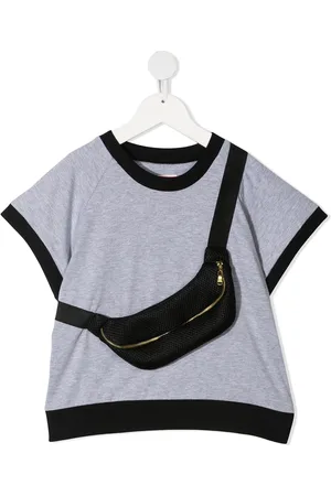 Wauw Capow by Bangbang Ray pouch detail T-shirt