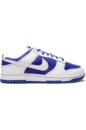 Nike Dunk Low sneakers
