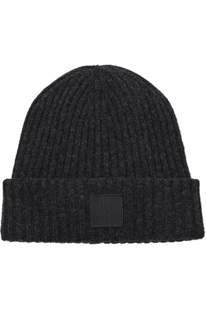 Marc Jacobs Ribbed logo-patch beanie
