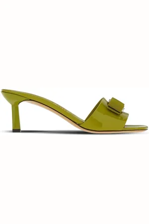 Salvatore Ferragamo 55mm Vara bow slide mules