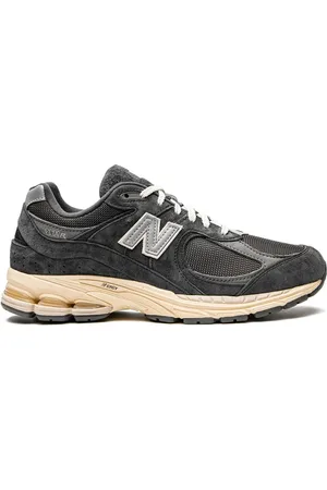 New Balance 2002R low-top sneakers