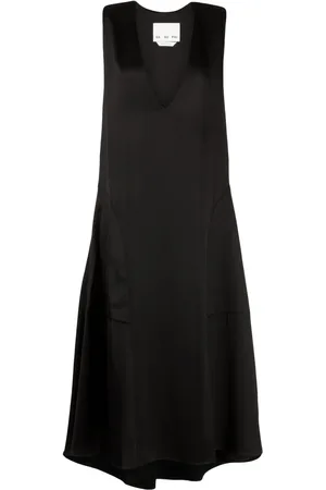 Sa Su Phi V-neck sleeveless satin dress