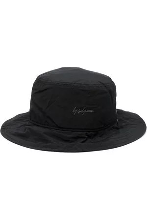 YOHJI YAMAMOTO Men Hats - Logo-plaque bucket hat - Black