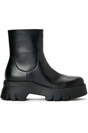 Gianvito Rossi Montey ankle leather boots