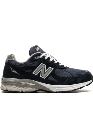 New Balance 990V3 low-top sneakers