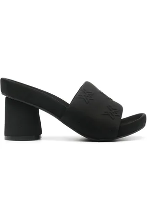 vic matiè Logo-embossed mules