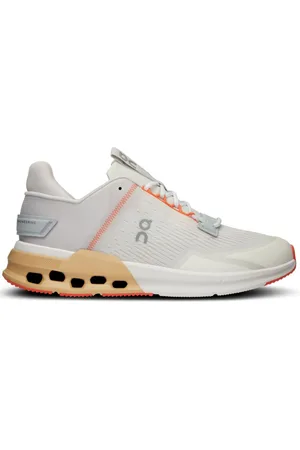 On Running Cloudnova Flux running sneakers