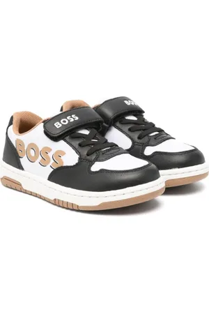 boys boss trainers