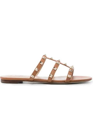 VALENTINO GARAVANI Rockstud flat leather sandals