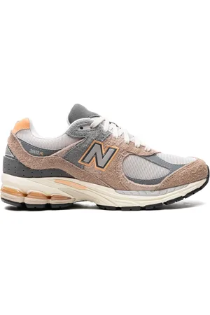 New Balance 2002R low-top sneakers
