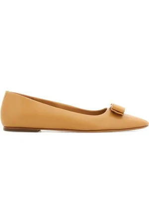 Salvatore Ferragamo Vara leather ballerina shoes