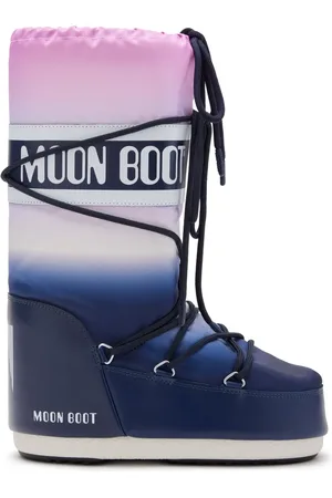 Moon Boot Icon gradient-effect boots